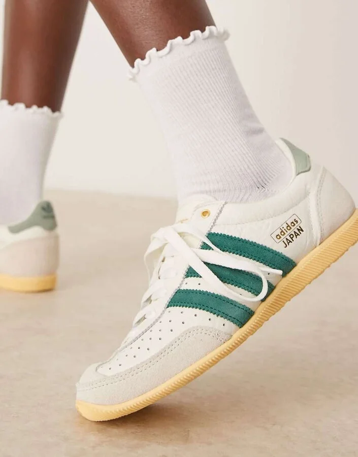 adidas Originals Japan low sneakers in white and green - Image 3