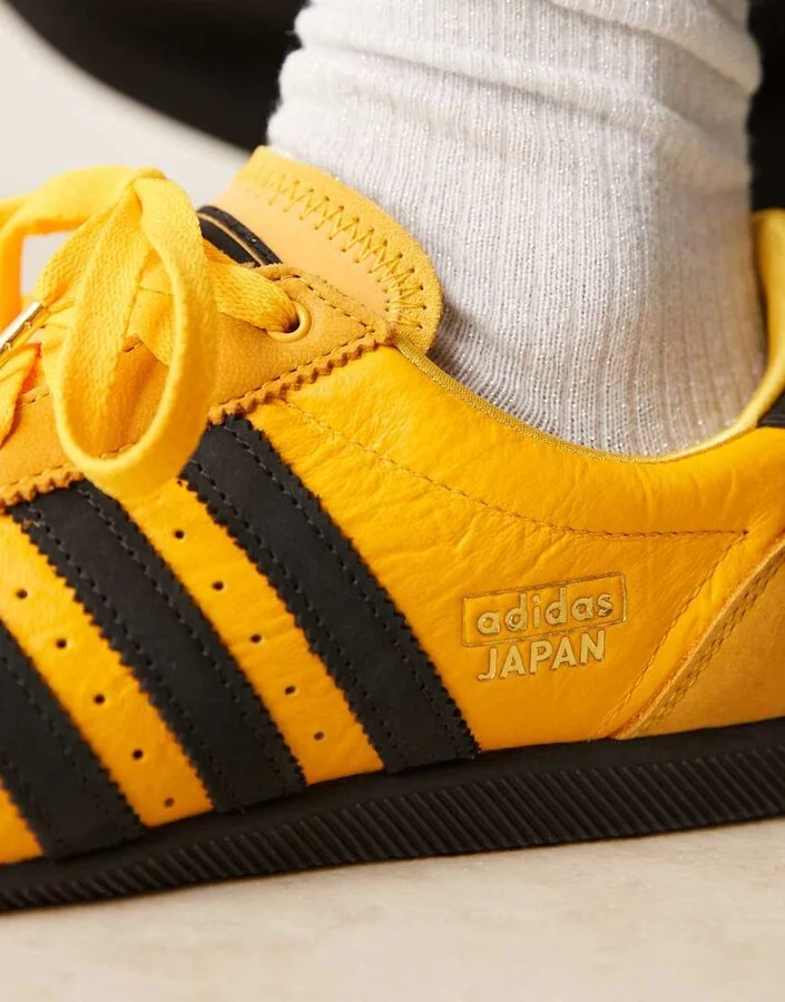 adidas Originals Japan low sneakers in yellow and black - Image 2