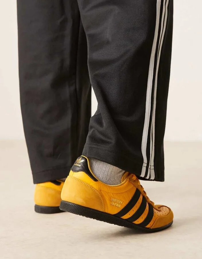 adidas Originals Japan low sneakers in yellow and black - Image 3
