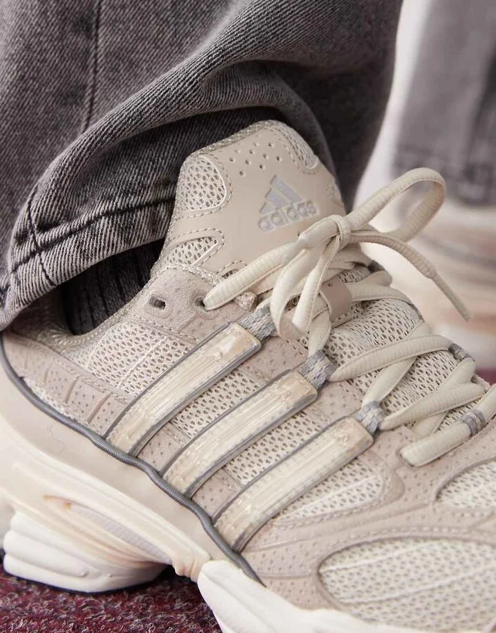 adidas Originals Ozweego Pro sneakers in beige - Image 4