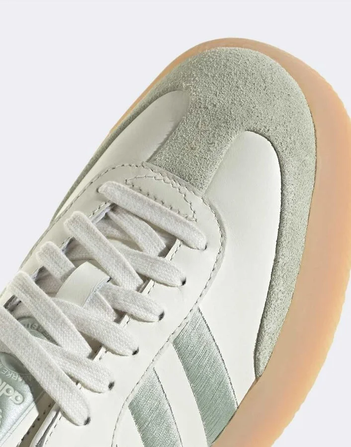 adidas Originals Sambae sneakers in off white and green metallic - Image 4