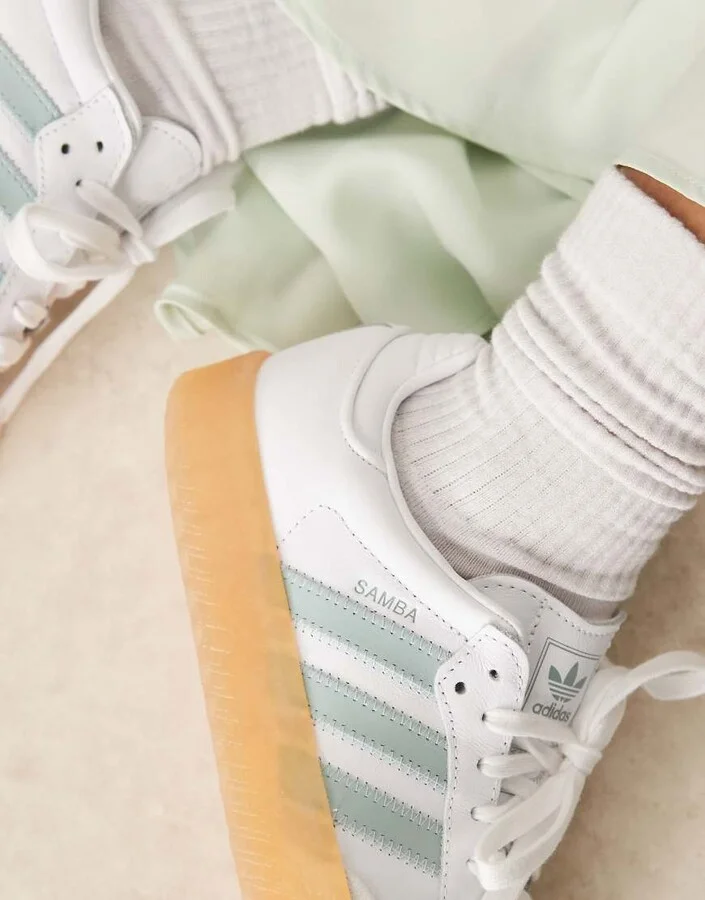 adidas Originals Sambae sneakers in white and light gray - Image 4