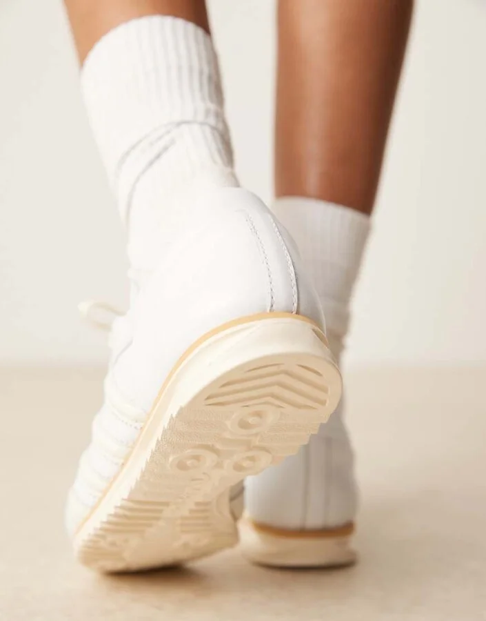adidas Originals SL 72 OG sneakers in white - Image 4