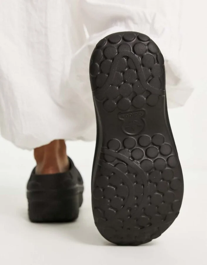 adidas Originals Stan mules in black - Image 4