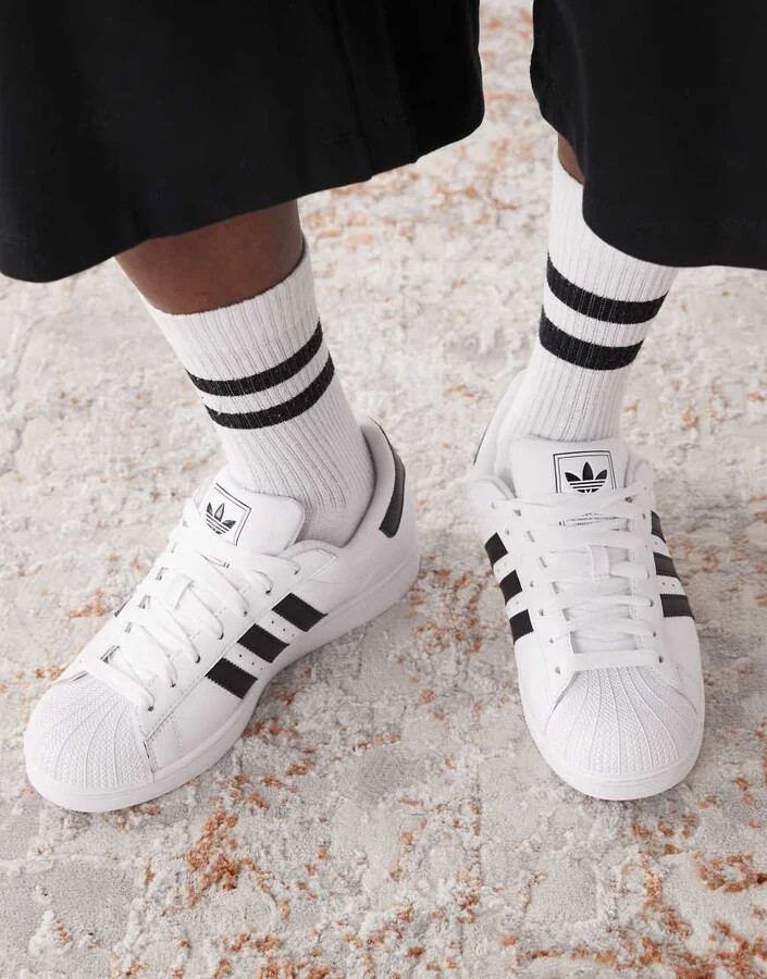 adidas Originals Superstar II sneakers in white and black - Image 3
