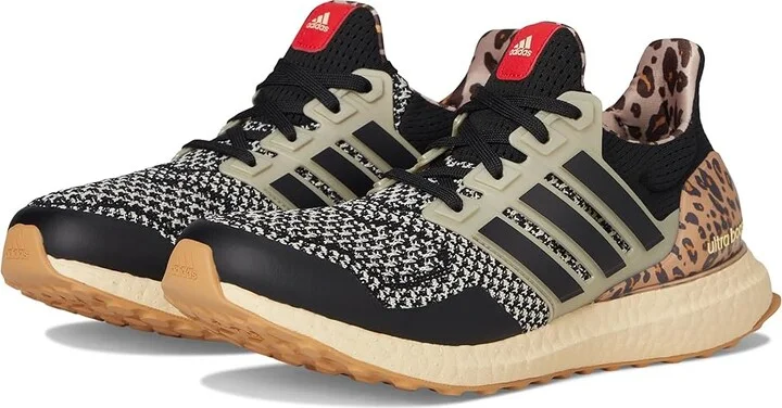 adidas Running Women's Ultraboost 1.0 Women's Shoes Black/Cyber Metallic/Warm Vanilla : 5 B - Medium