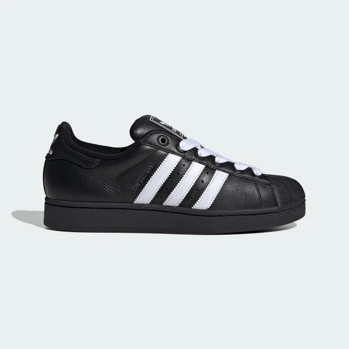 Core Black / Cloud White / Core Black