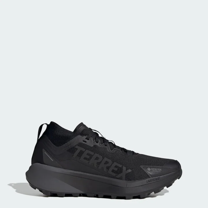 Core Black / Core Black / Grey Six