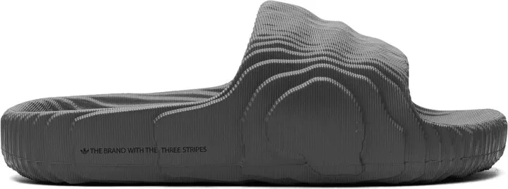 Adilette 22 textured slides