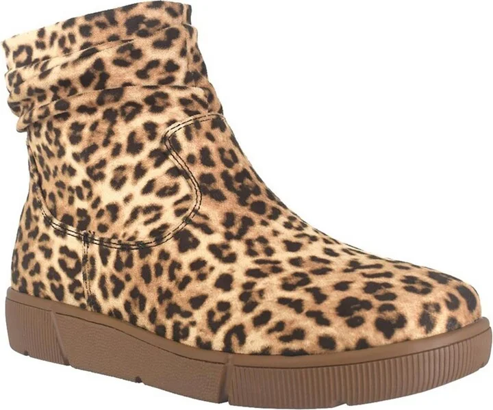 Adora Womens Pull On Srunch Ankle Boots