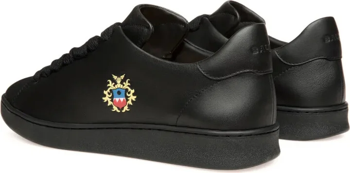 Adrien Brody trainers - Image 3