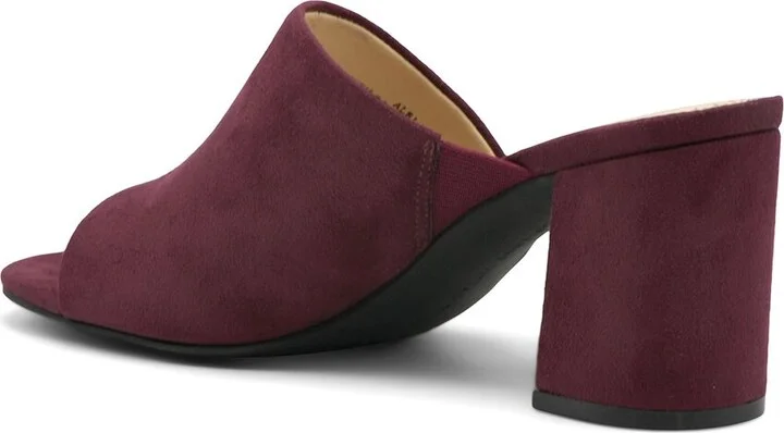 Adrienne Vittadini Albi Sandal - Image 2