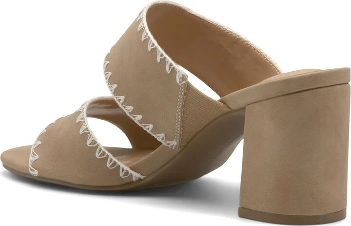 Adrienne Vittadini Avah Sandal - Image 2