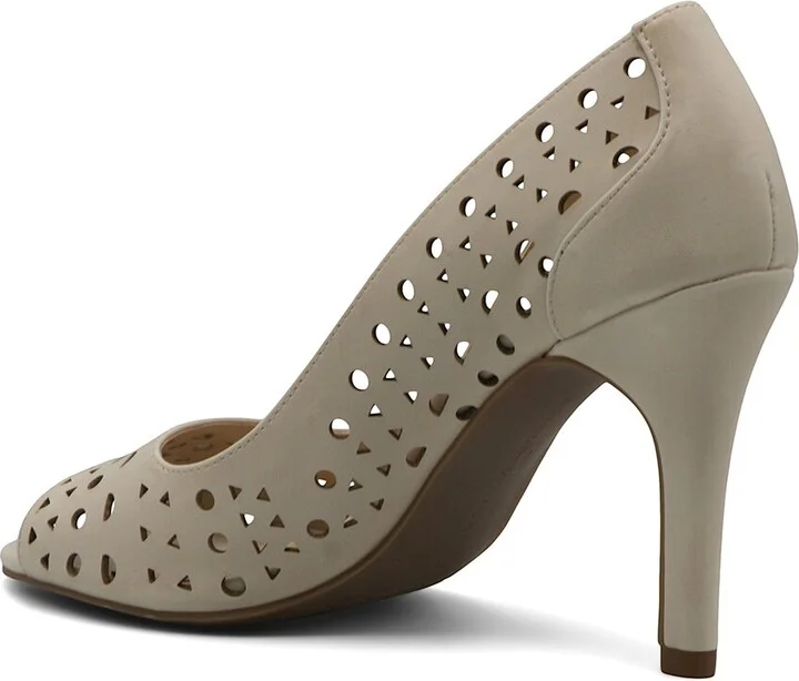 Adrienne Vittadini Garavan Pump - Image 2