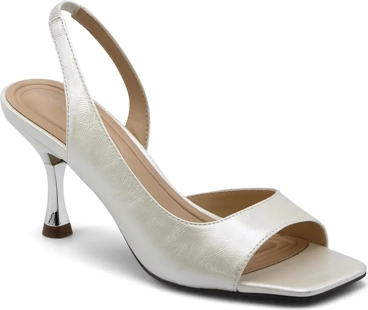 Adrienne Vittadini Jake Sandal