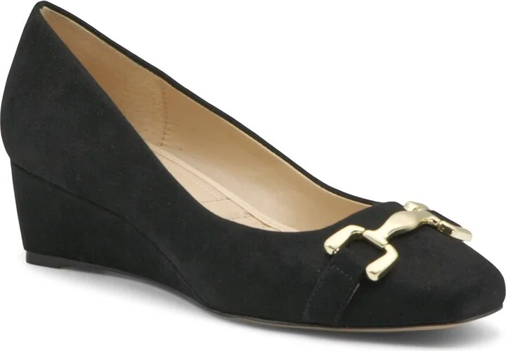 Adrienne Vittadini Phinni Pump