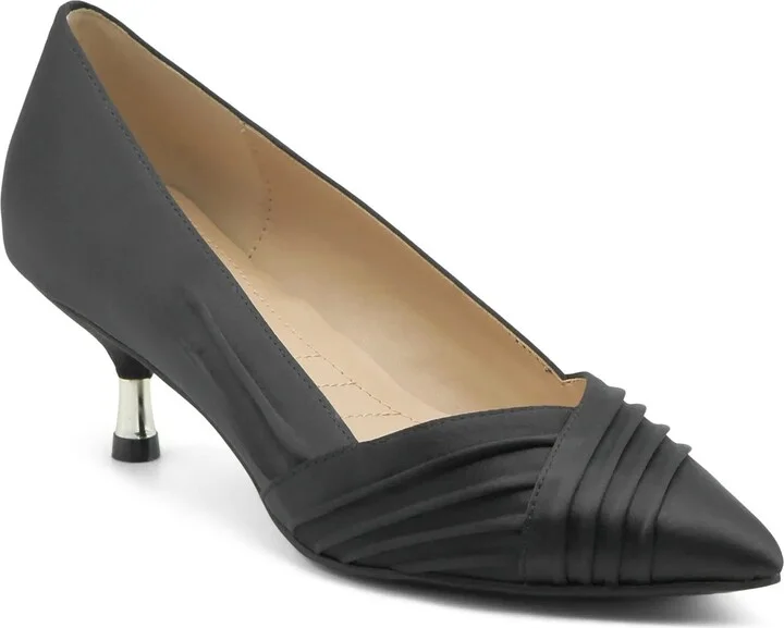 Adrienne Vittadini Sapient Pump