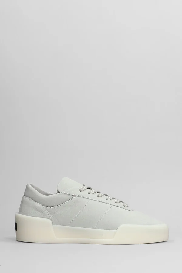 Aerobic Low Sneakers In Grey Suede