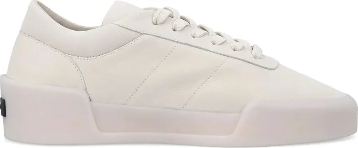 Aerobic sneakers