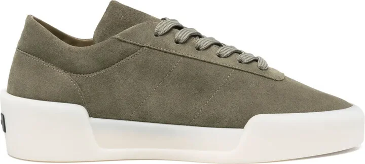 Aerobic sneakers