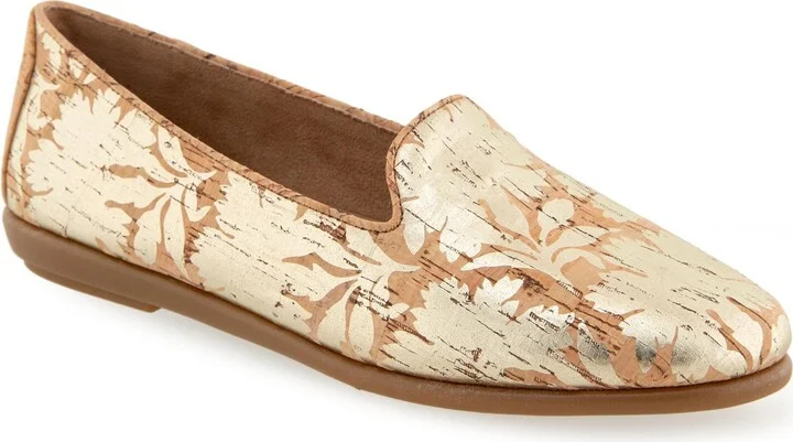 Aerosoles Women's Betunia Almond Toe Loafer Flats - Natural/Gold Metallic