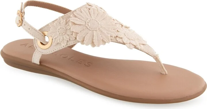 Aerosoles Women's Connie Round Toe Flat Sandals