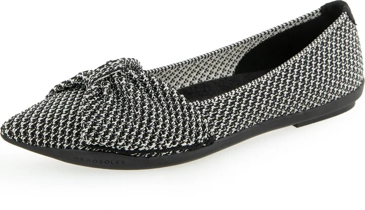 Black/Eggnog