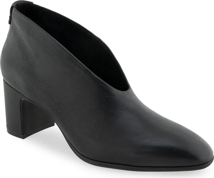 Black Shiny Smooth Leather