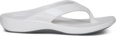 Aetrex Maui Flips - Women - Image 5