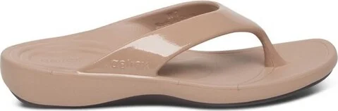 Aetrex Maui Flips - Women - Image 10