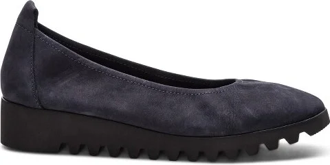 Aetrex Women Brianna Slip On - Image 5