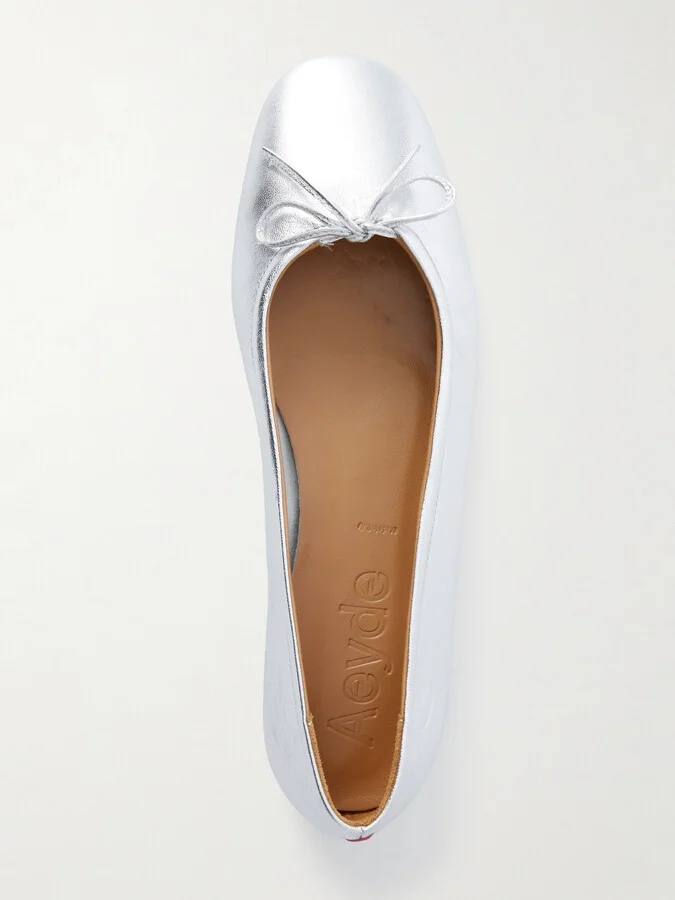 Aeyde - Delfina Bow-detailed Metallic Leather Ballet Flats - Silver - Image 5