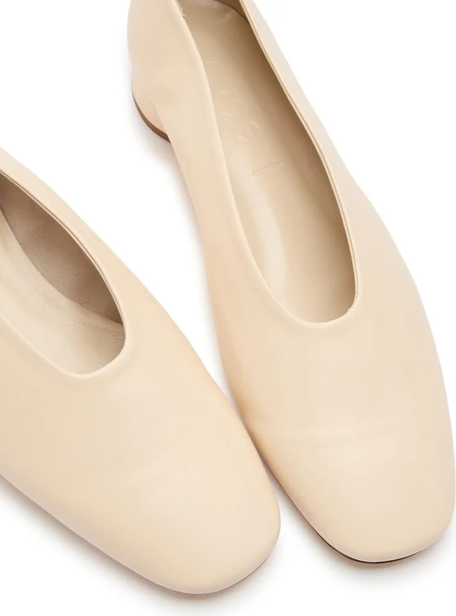 Aeyde Delia 30 Leather Pumps - Image 7