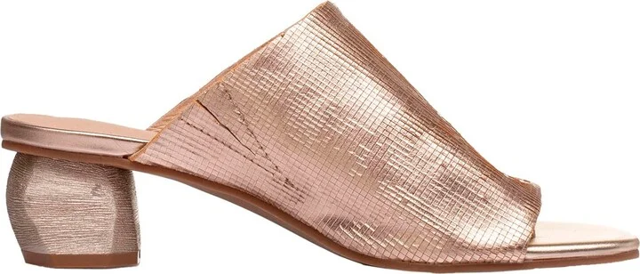 Afton Toe Loop Leather Dress Sandal - Image 7