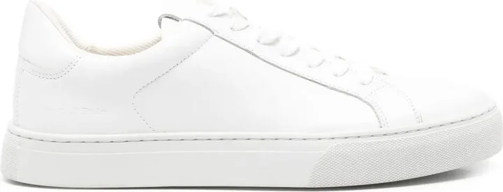 Agar sneakers