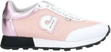 Salmon pink
