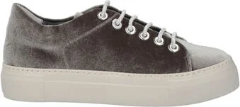Agl Woman Sneakers