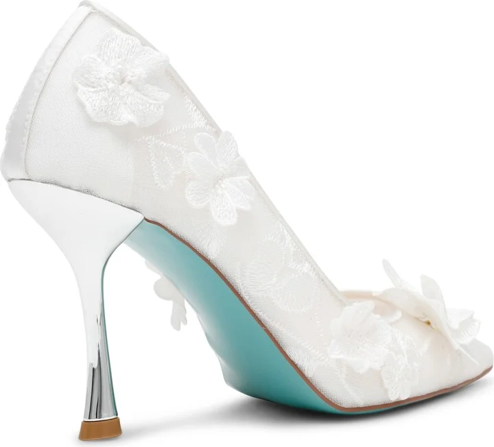 Aimey Pointed Toe Pump - Image 2