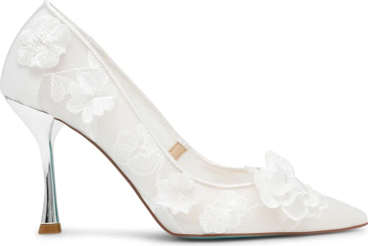 Aimey Pointed Toe Pump - Image 3