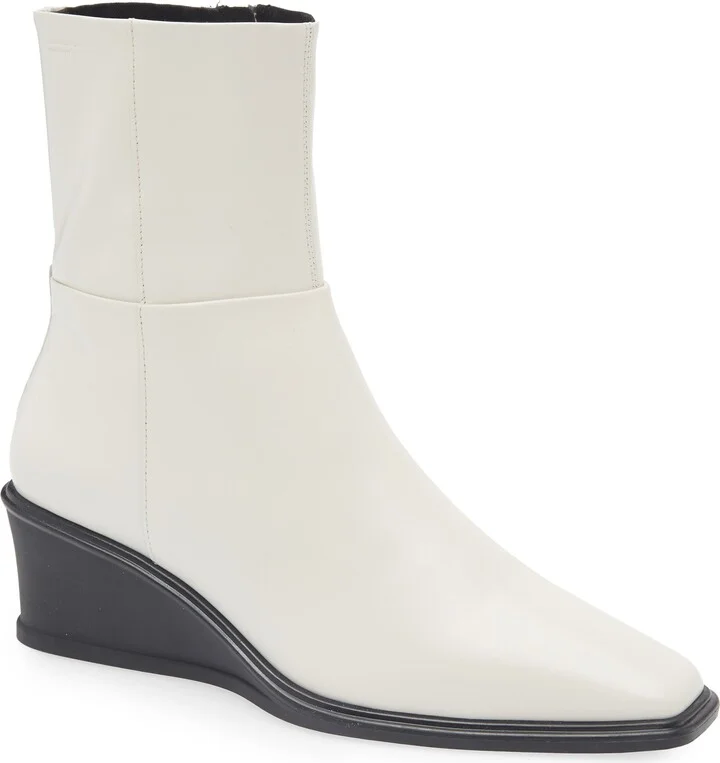 Aino Bootie