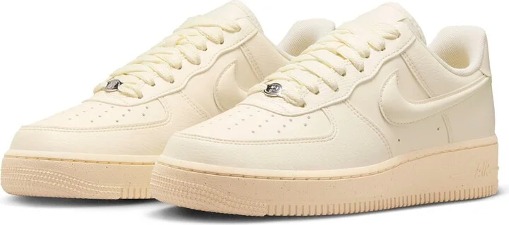 Air Force 1 '07 Basketball Sneaker