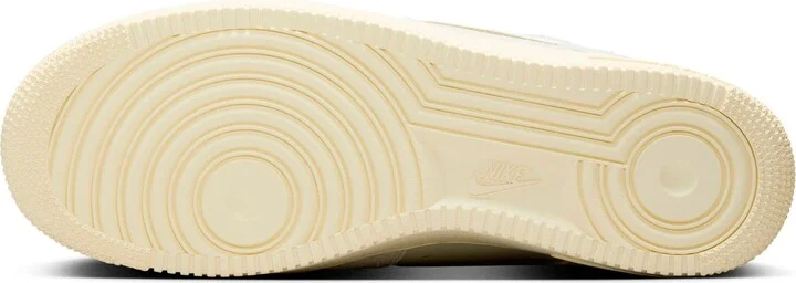 Air Force 1 '07 LV8 Basketball Sneaker - Image 4