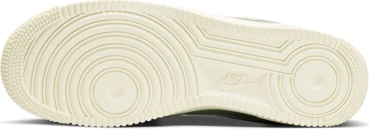 Air Force 1 '07 LV8 Sneaker - Image 4