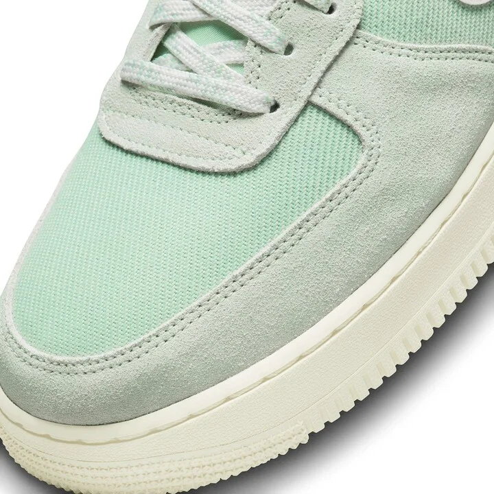 Air Force 1 '07 LV8 Sneaker - Image 8