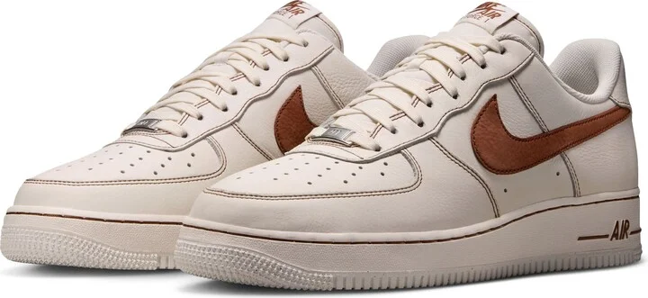 Ivory/ Saddle Brown