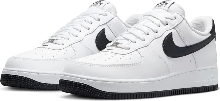Air Force 1 '07 Sneaker
