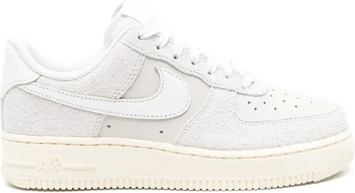 Air Force 1 sneakers
