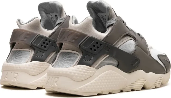 Air Huarache "Light Smoke Grey" sneakers - Image 3