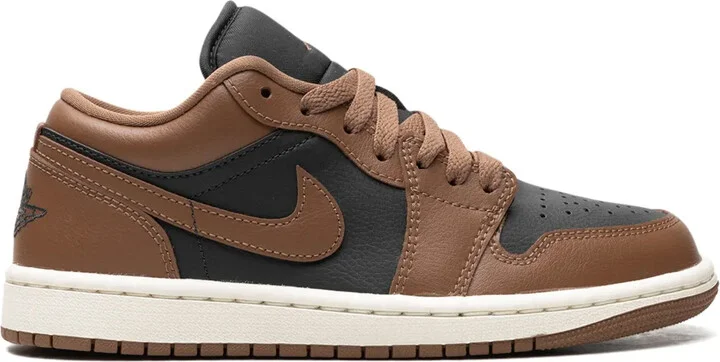 Air Jordan 1 "Brown" sneakers