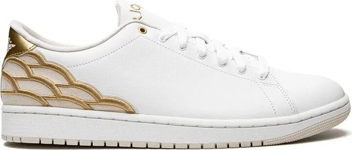 Air Jordan 1 Centre Court "White/Metallic Gold/Light Ore" sneakers